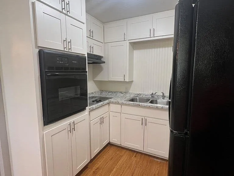100A Hilltop Dr — Photo 12