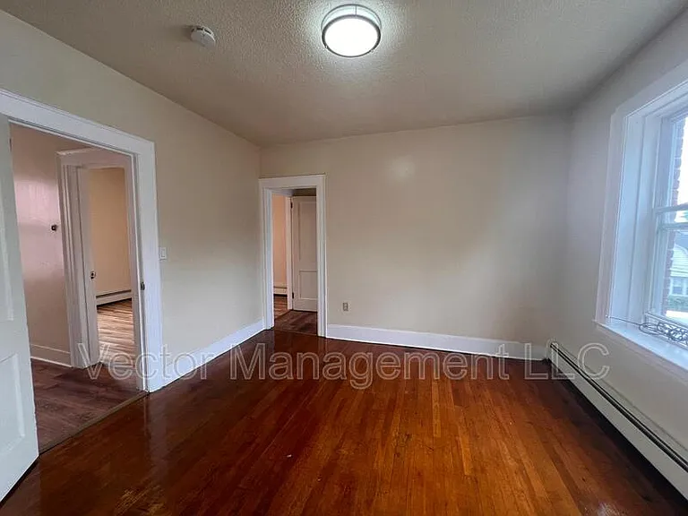 1166 Dixwell Ave #10 — Photo 4