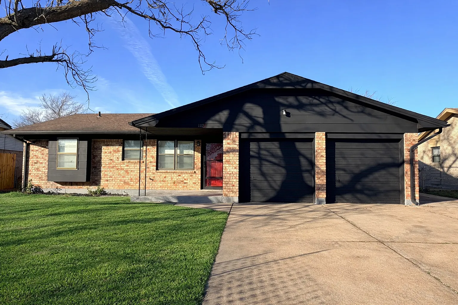 4 bed, 1965 sqft, $1,800 — Photo 1
