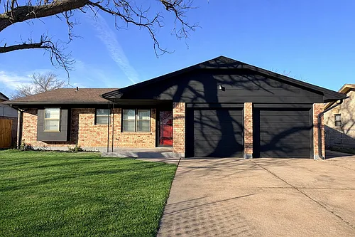 1323 SE Clover Ln Photo 1