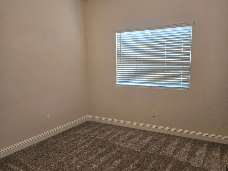 2430 W Mallard Ln — Photo 10
