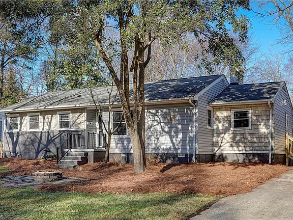 3rd image of 3802 Manor Dr