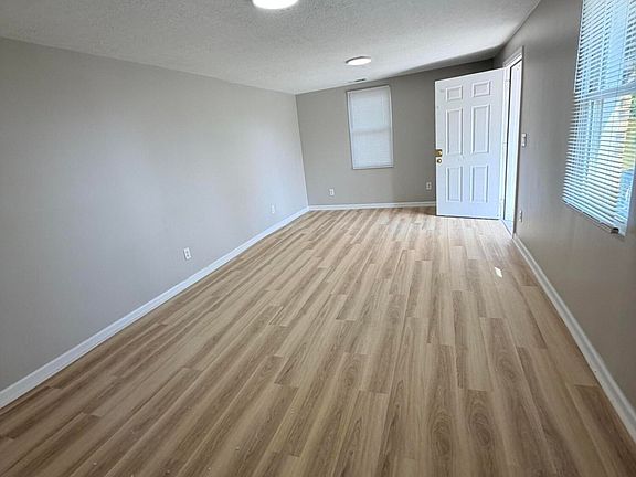 2nd image of 1610 Carpenter Street