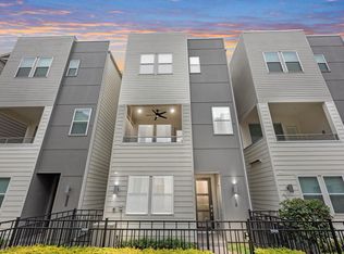 2727 Clinton Dr, Houston, TX 77020