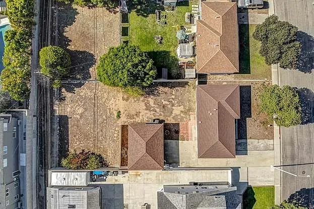 4604 Mindora Dr — Photo 20