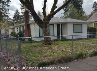 1047 NW Washington Blvd, Grants Pass, OR 97526