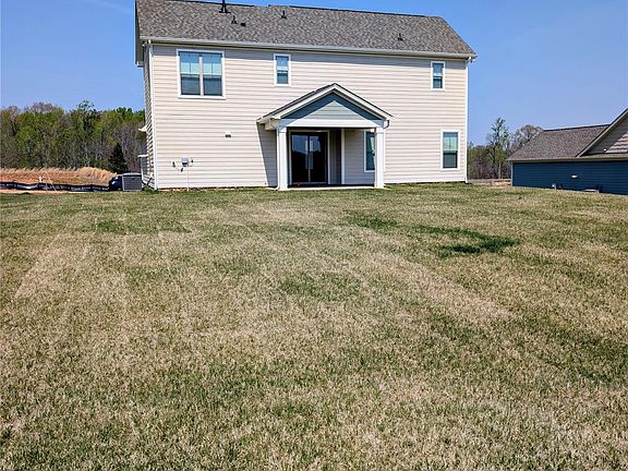 4th image of 1640 Dresden Dr
