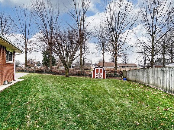 4th image of 3881 Beth Ann Dr