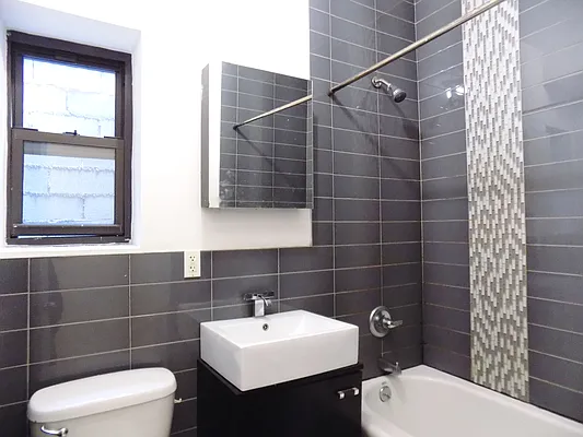 Rented by Blue Egg Realty Corp | media 42