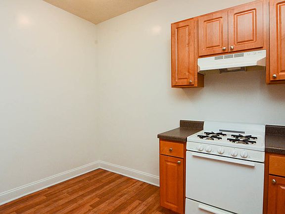 5th image of 1742 N Humboldt Blvd #D501