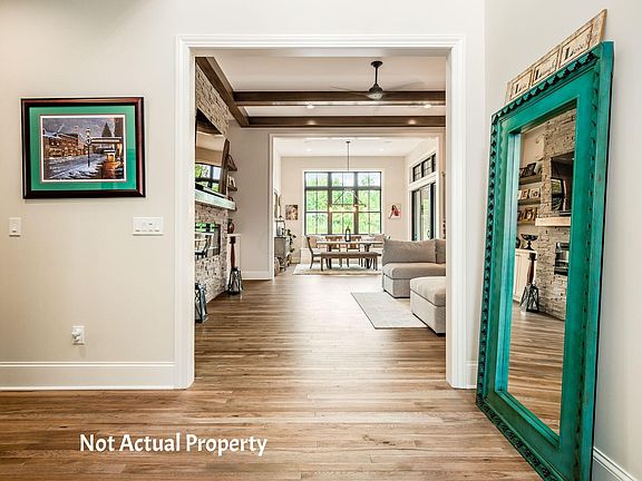 2nd image of 6719 Hamlet Ct