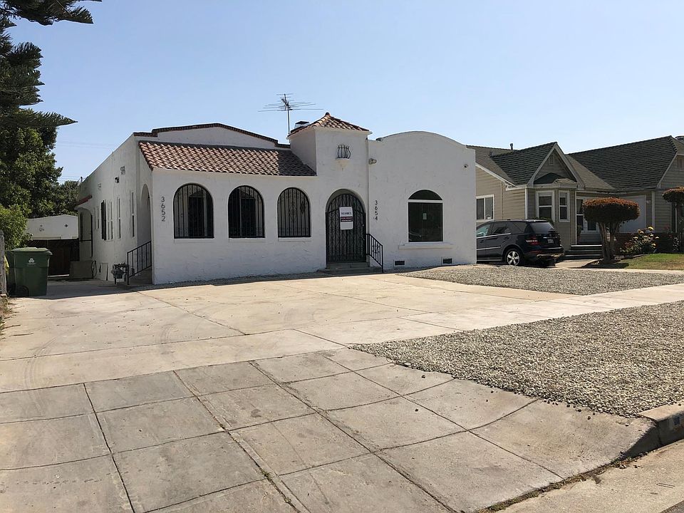 1st image of 3654 W 58th Pl