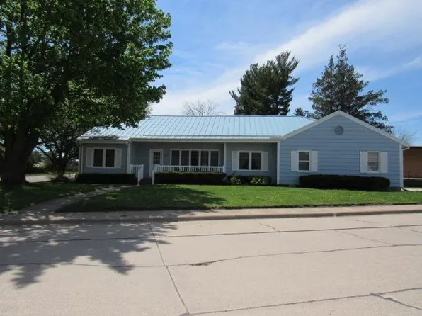201 W South St, Monticello, IA 52310