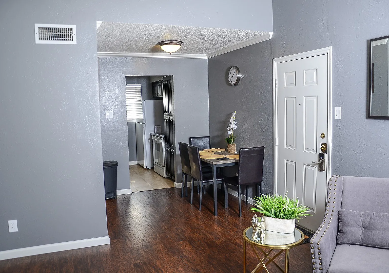 I18 World Cup Stay - 18 min to AT&T - Sleeps 4 - Free Parking — Photo 4