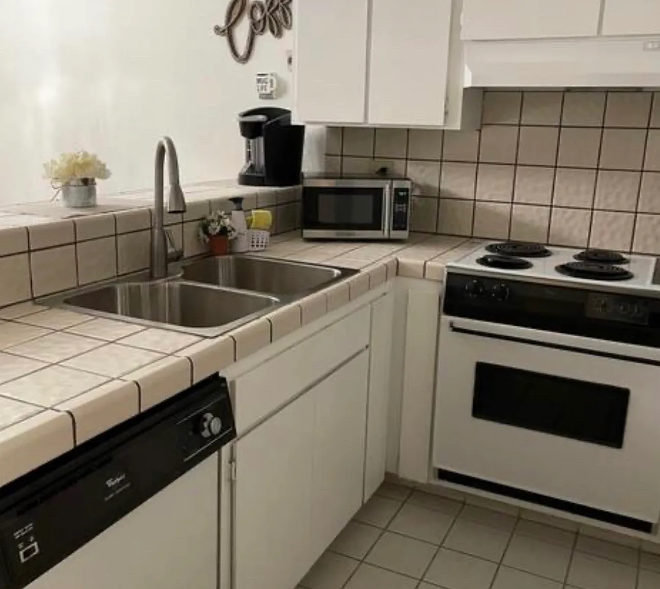 2 bed, 1000 sqft, $2,150 — Photo 4
