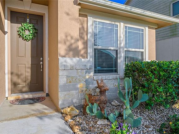 4th image of 2694 Garlic Creek Dr