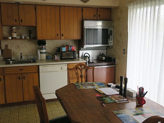 4th image of 7005 Glenn Ct