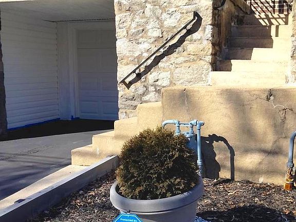 3rd image of 6669 Church Ln