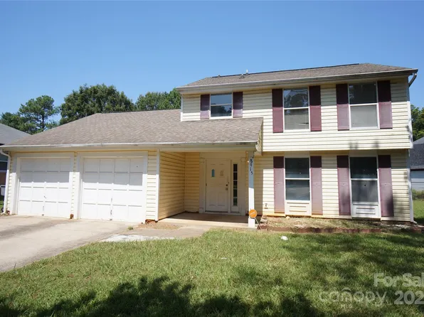 8915 Touchstone Ln, Charlotte, NC 28227