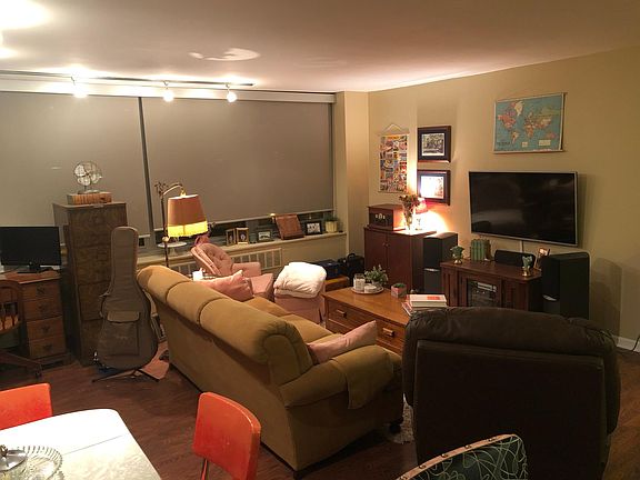 5th image of 1255 N Sandburg Ter Unit 807E