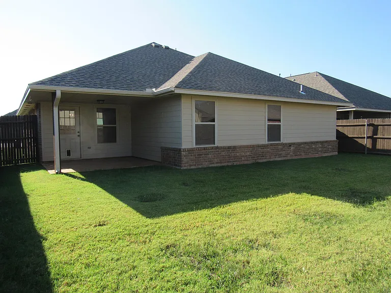 17516 Black Hawk Dr — Photo 24