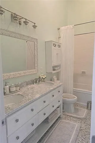 239 Lavoisier St #C — Photo 5