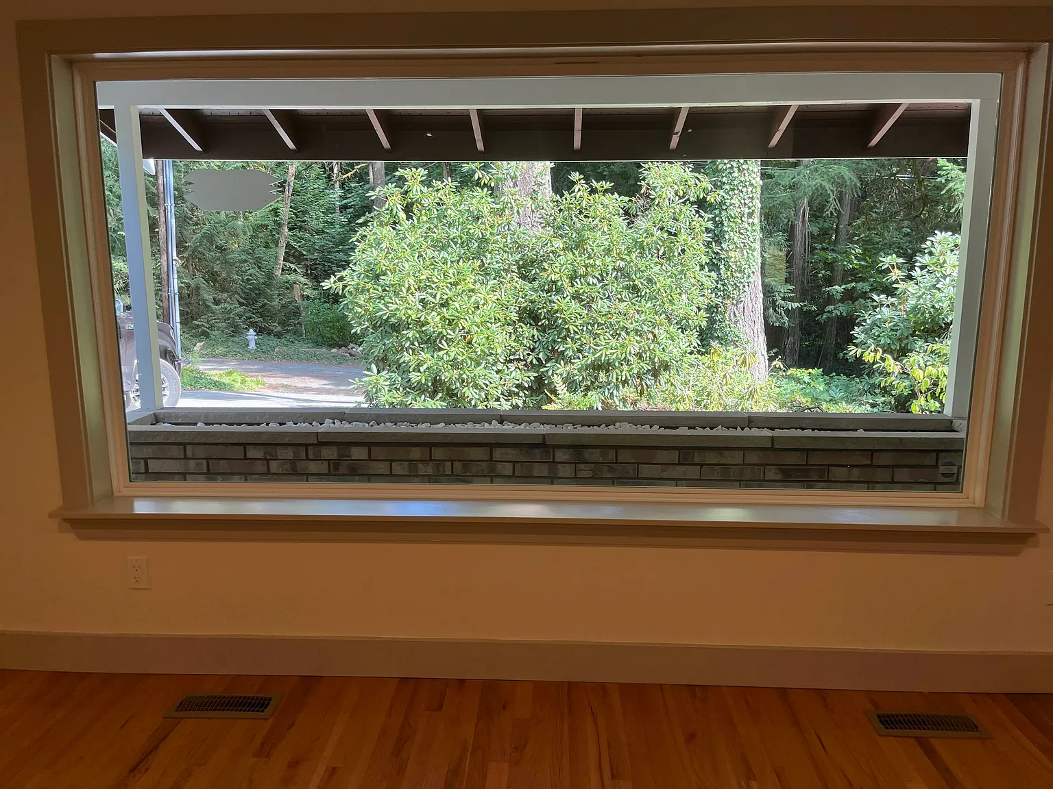 5 bed, 2600 sqft, $4,750 — Photo 3