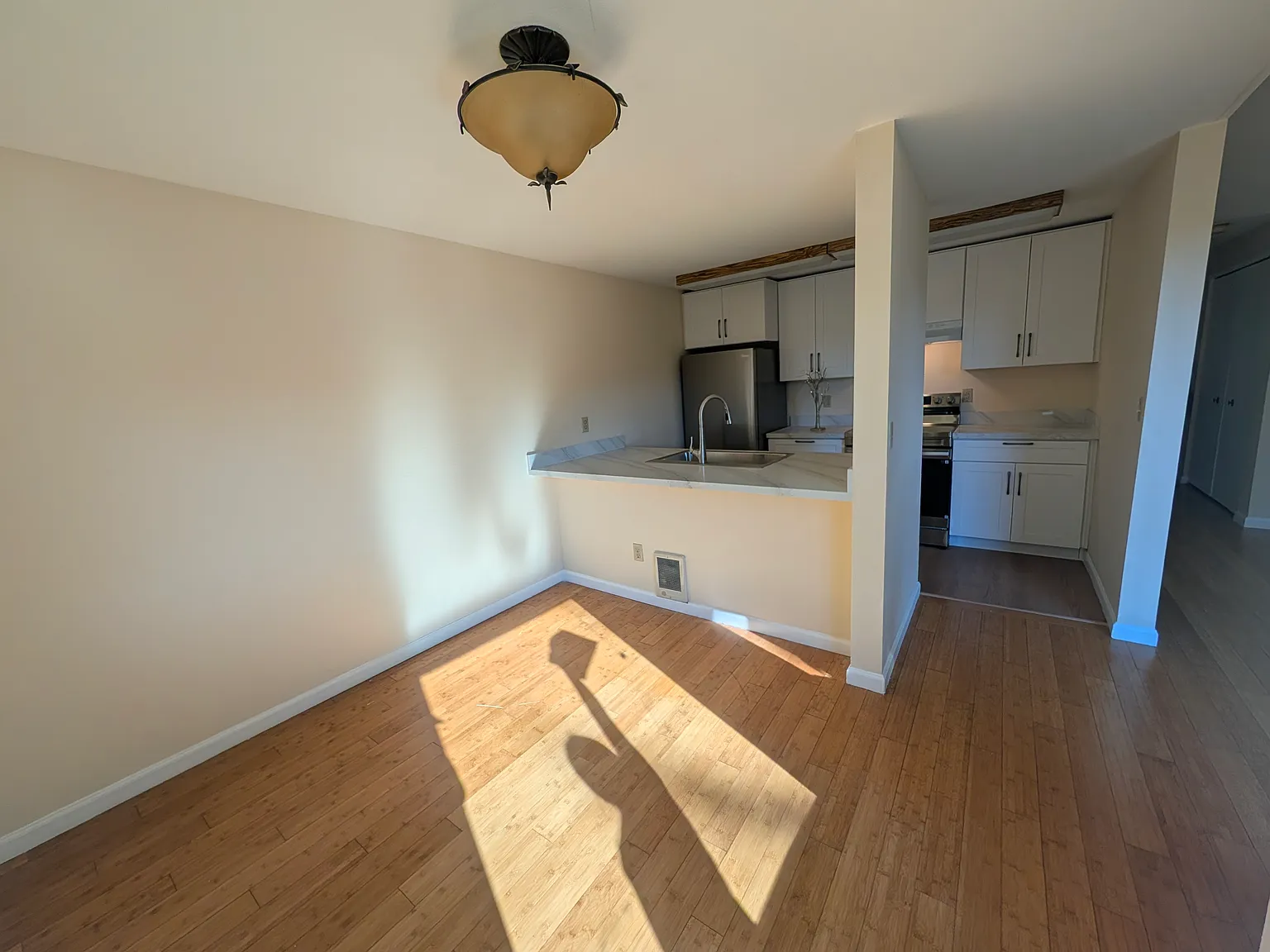 2 bed, 932 sqft, $2,500 — Photo 1