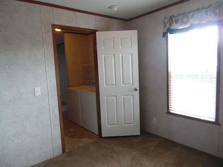 6500 S Division Ave — Photo 20