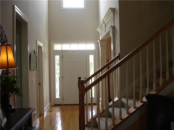 5th image of 102 Largo Ct