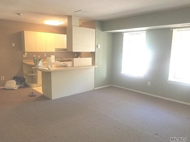 1st image of 30 Idaho Ct