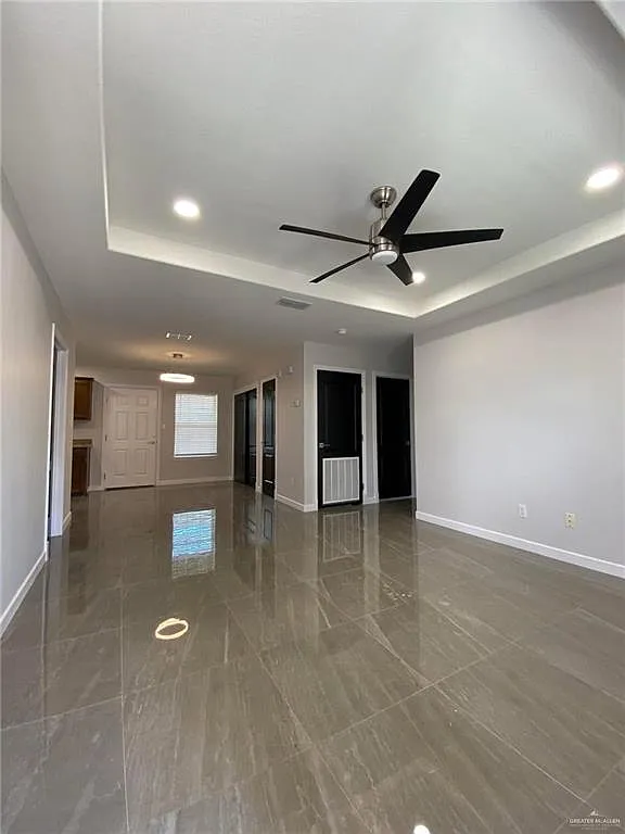 3 bed, 2.0 bath, 1120 sqft, $1,300 — Photo 3