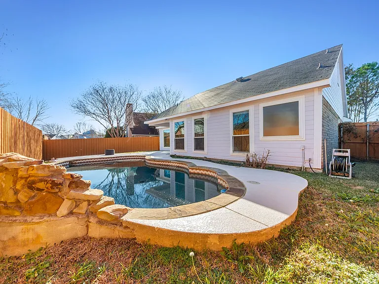 128 Overbrook Dr — Photo 15