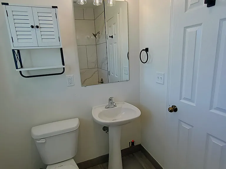 1312 S Quaker Ave — Photo 29