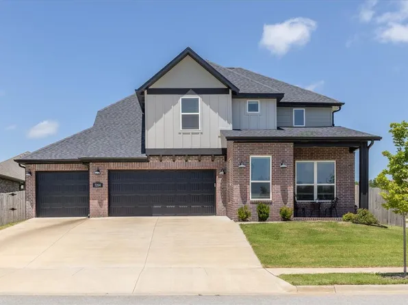 5204 SW Nandina Ln, Bentonville, AR 72713