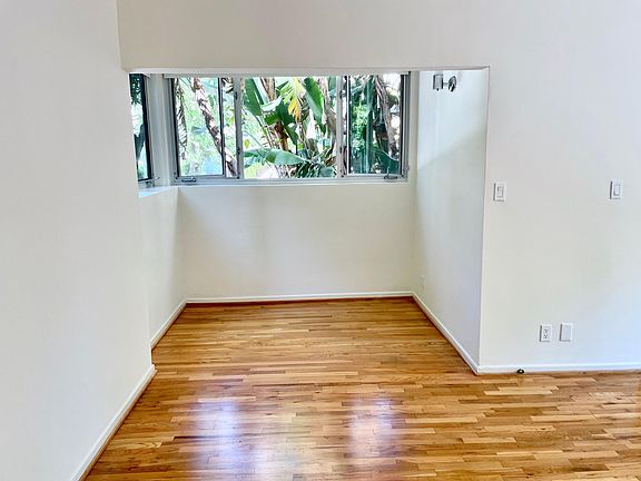 4th image of 8600 Rugby Dr #112