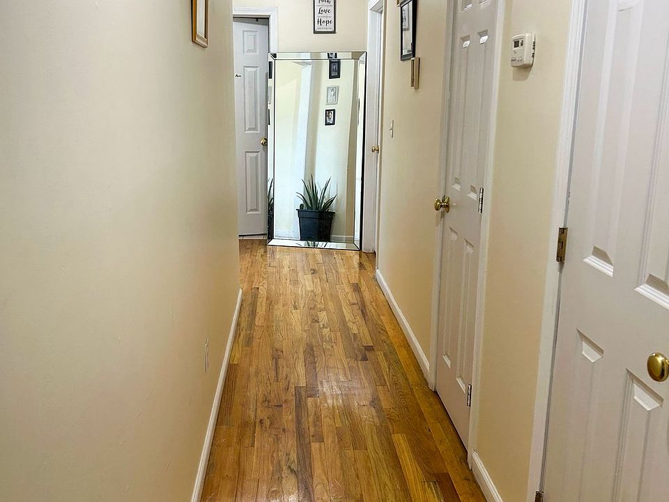 1st image of 20 Courtney Pl APT 1A