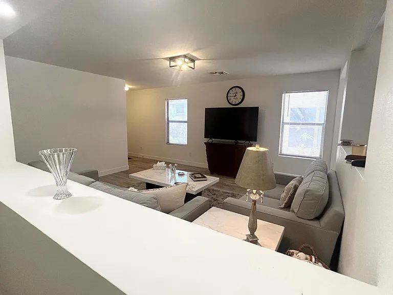 1722 W Amberwood Dr — Photo 8