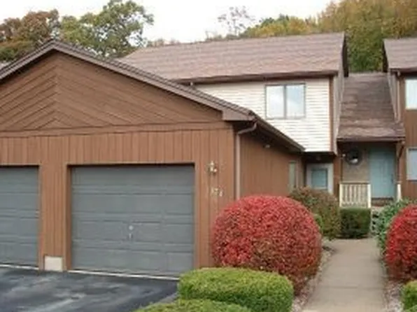 174 Pine Grove Dr, South Hadley, MA 01075
