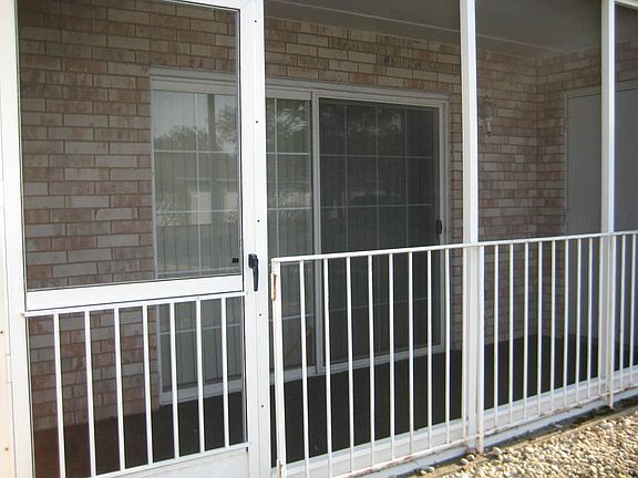 5th image of 16044 Crystal Creek Dr APT 1B