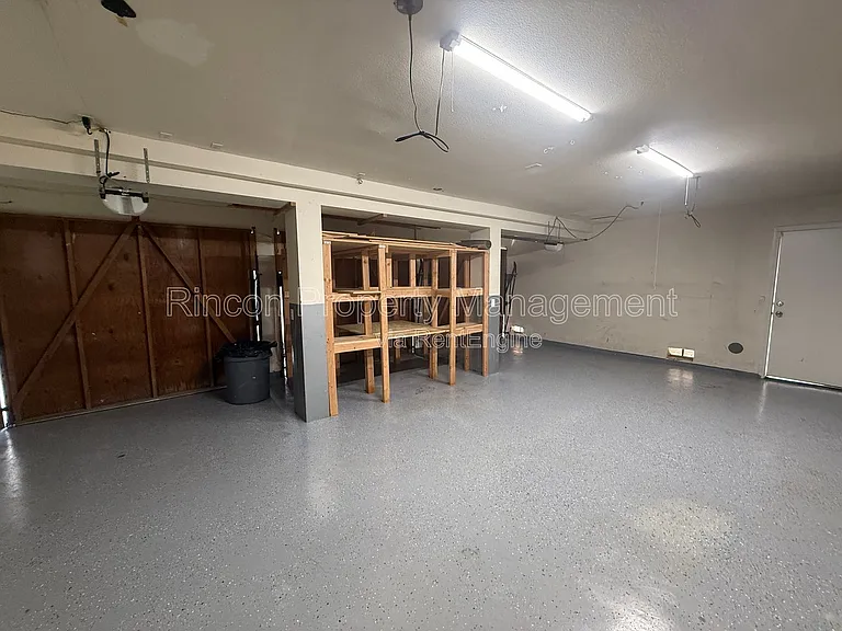 2462 Pierpont Blvd — Photo 22