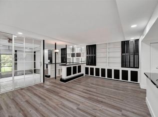 1001 Three Islands Blvd APT 28, Hallandale, FL 33009