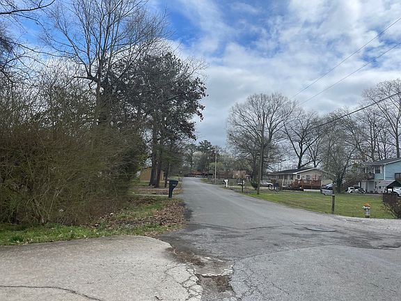 5th image of 127 Smith Ln