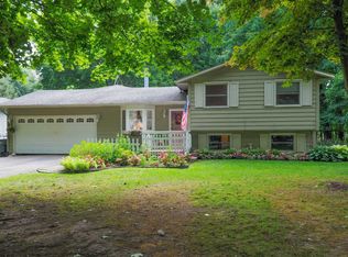 2981 Sunset Rd, Kalamazoo, MI 49009