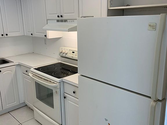 4th image of 17530 NW 68th Ave APT C4013