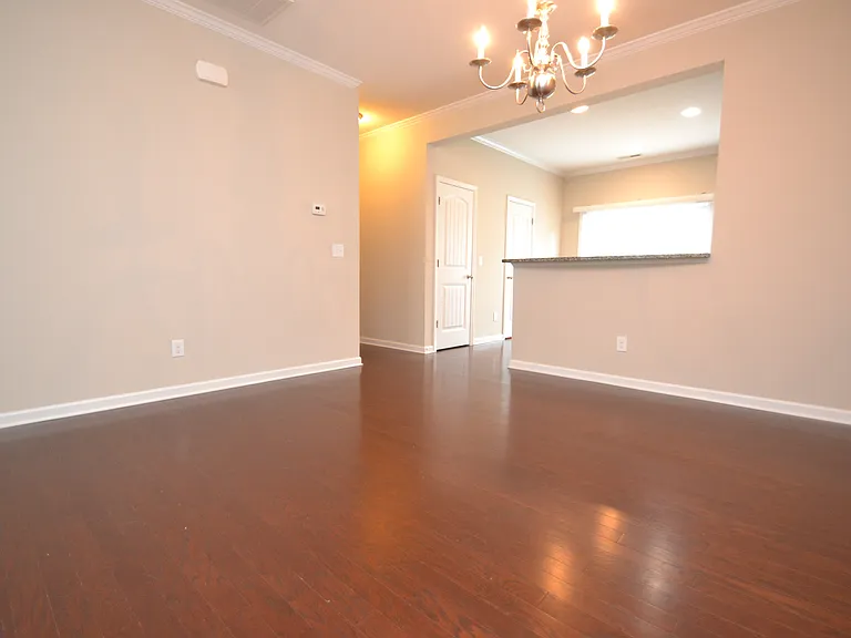 327 Dove Cottage Ln — Photo 7