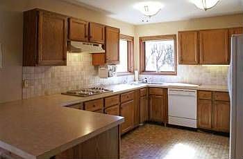 3rd image of 150 Stratford Dr