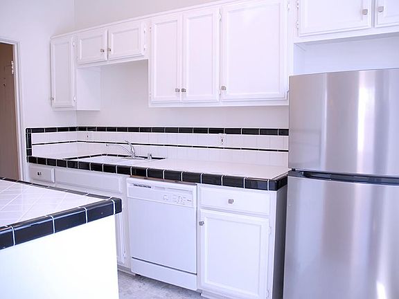3rd image of 405 N Spaulding Ave #104