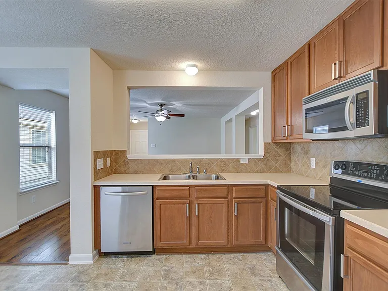 3131 Beacon Grove St — Photo 14