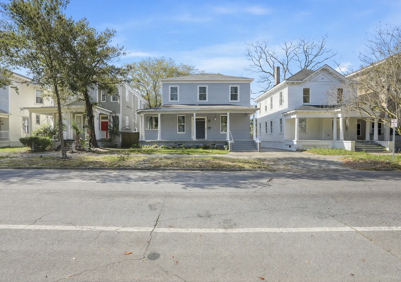 Beautiful Victorian Home for Lease in the Heart of Savannah — Photo 3